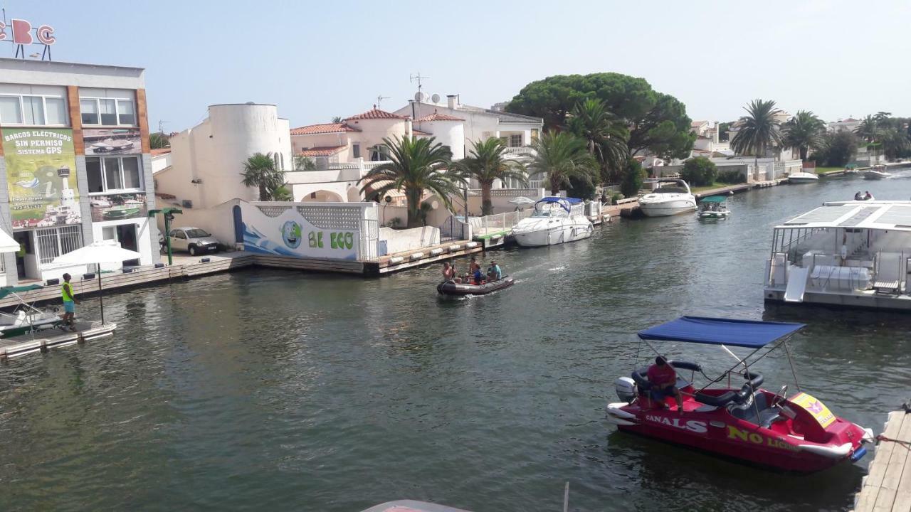Villa Promenade Terrace Empuriabrava Exteriör bild